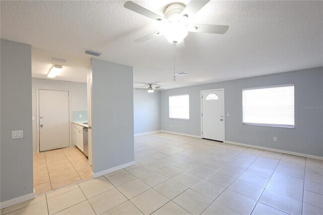 Building Photo - 2272 16th Ave SW