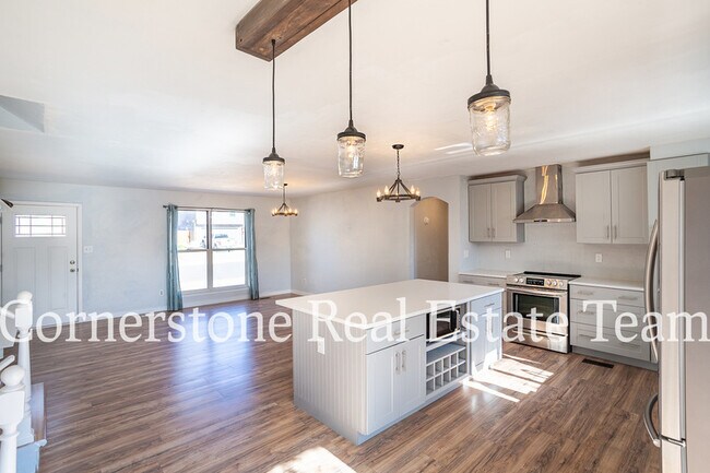 Building Photo - 5225 Old Farm Cir W