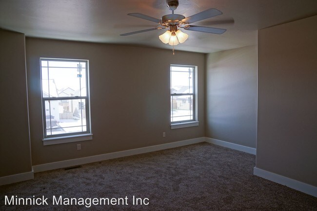 Building Photo - 3 br, 2.5 bath Apartment - 1026 Forestglen