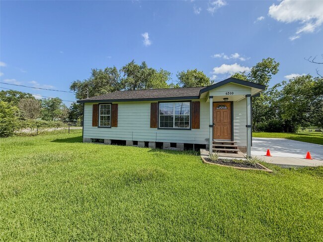 Building Photo - 6310 Brookside Rd