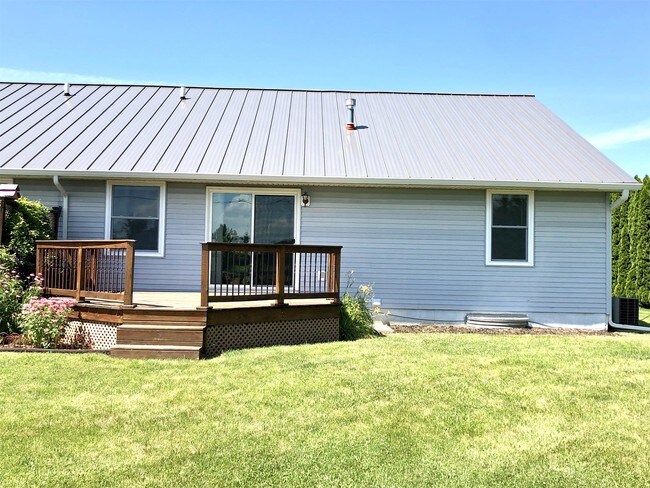 Building Photo - 2532B N 4645th Rd