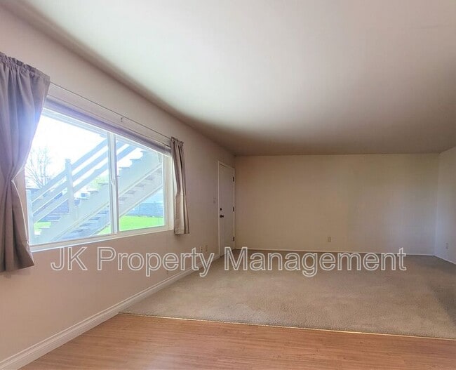 Foto del edificio - 3208 11th Ave S