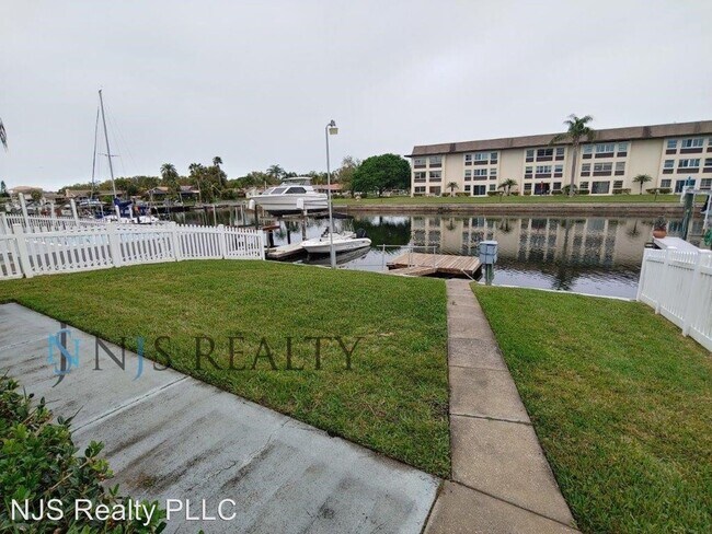Building Photo - 2 br, 2 bath House - 4429 Floramar Ter.