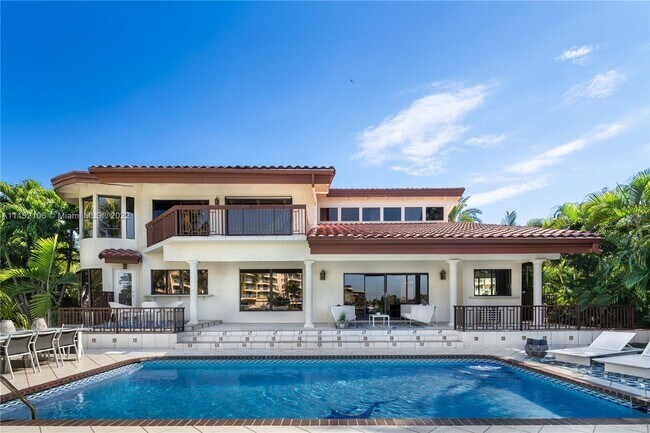 Building Photo - 500 Palm Dr