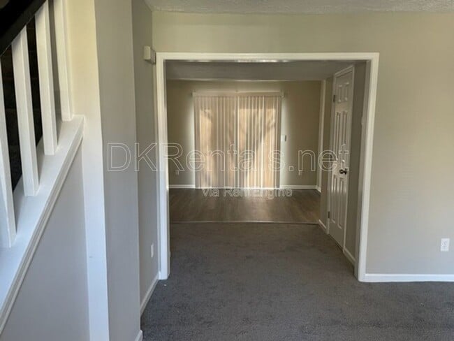 Foto del edificio - 1092 Dassow Ct
