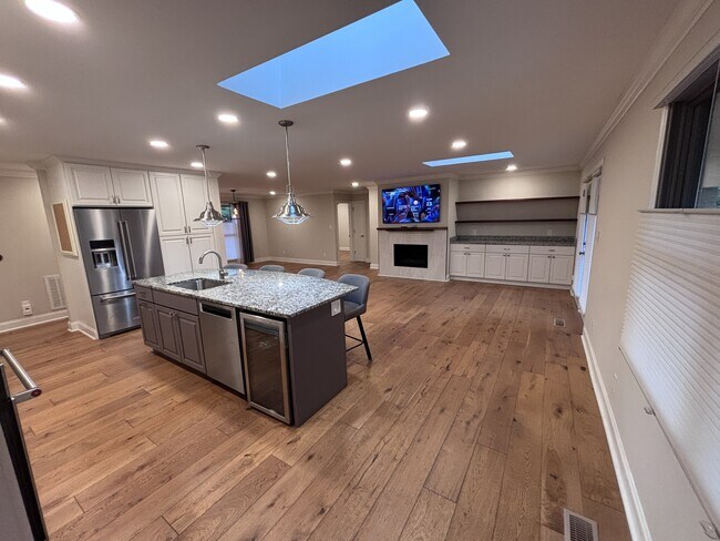 Building Photo - 65 Pinyon Cir
