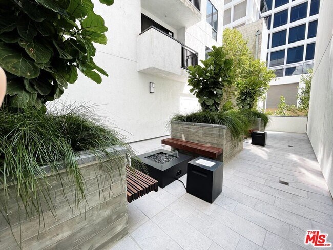 Foto del edificio - 1234 Wilshire Blvd