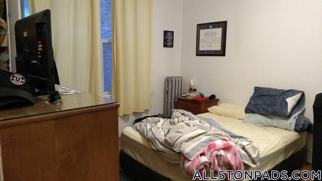 Building Photo - 15 Scottfield Rd