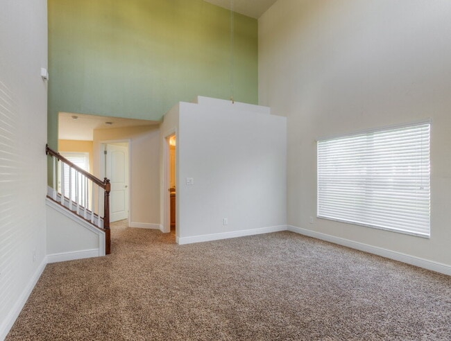 Building Photo - 1705 Southern Oak Loop