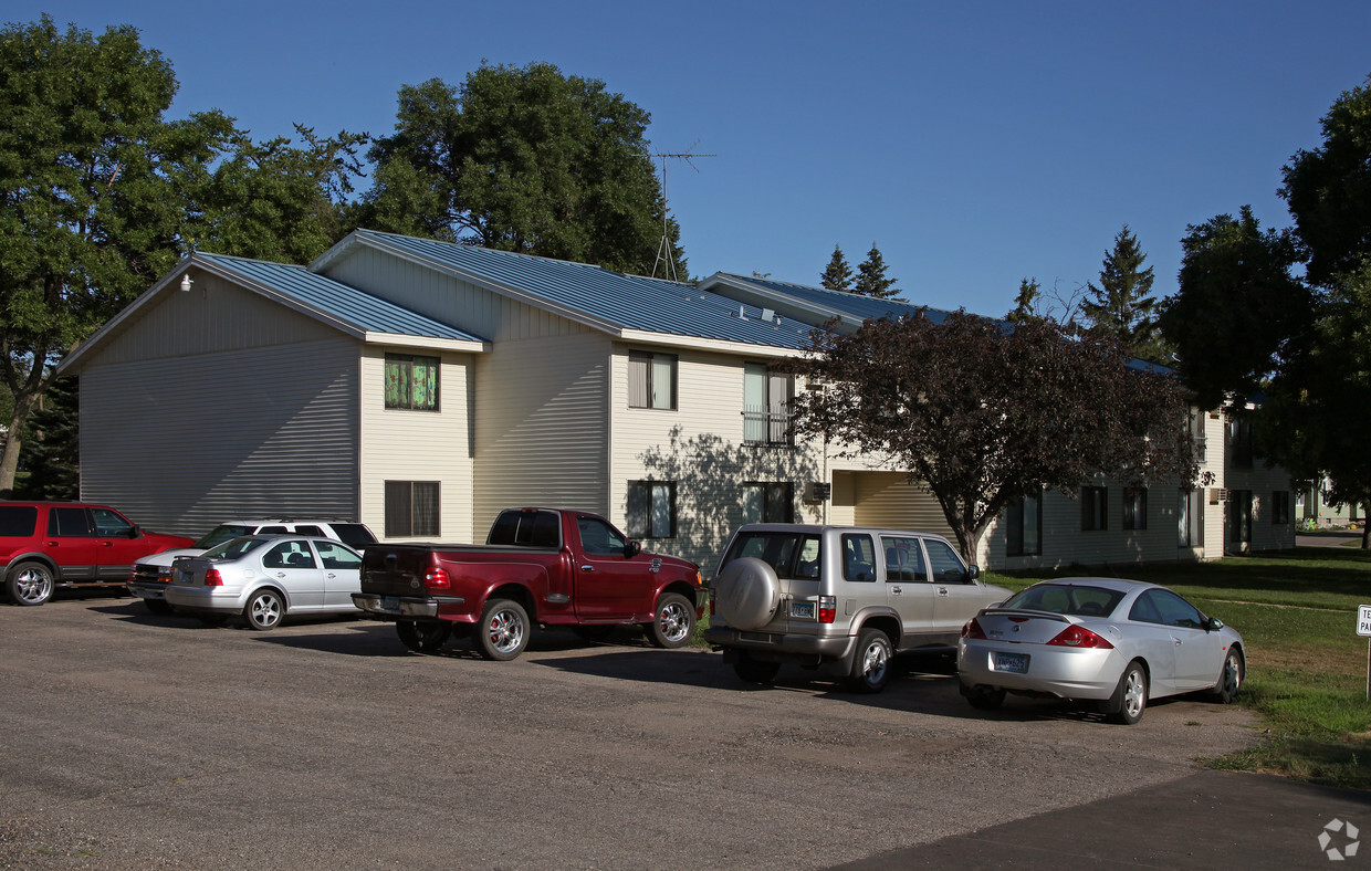 Primary Photo - Meadowbrook Apartments