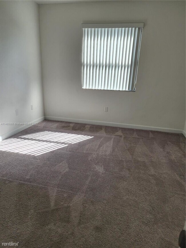 Building Photo - 3 br, 2.5 bath House - 22929 SW 127th Ct