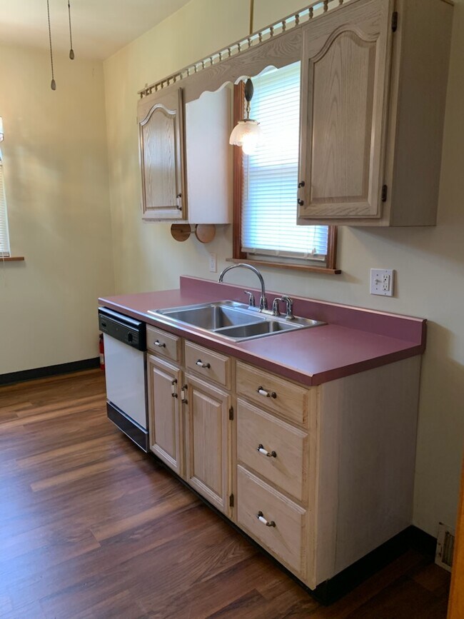 Building Photo - 5725 Brinley Dr