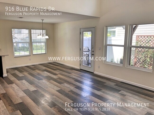 Building Photo - 916 Blue Rapids Dr