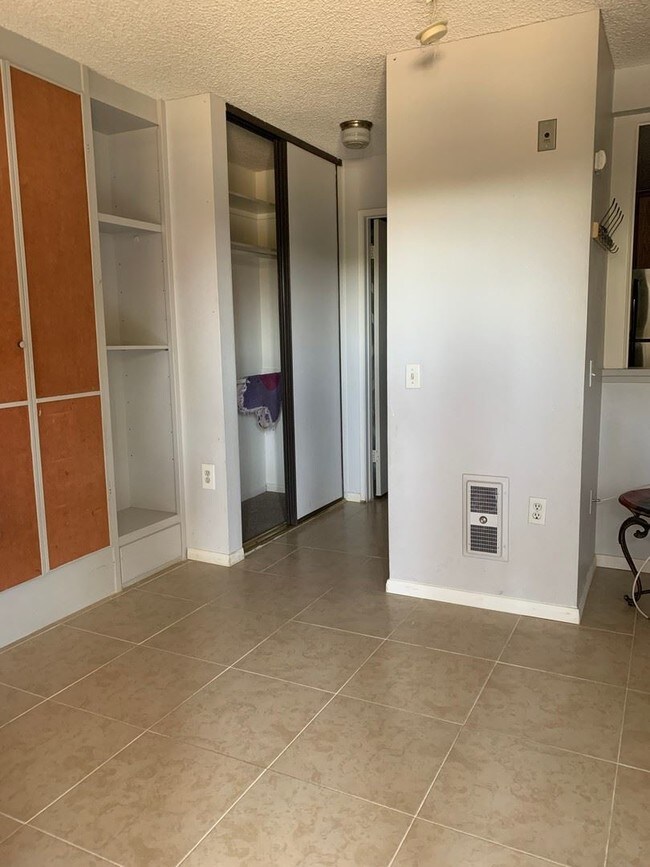 Foto del edificio - 855 W San Ysidro Blvd