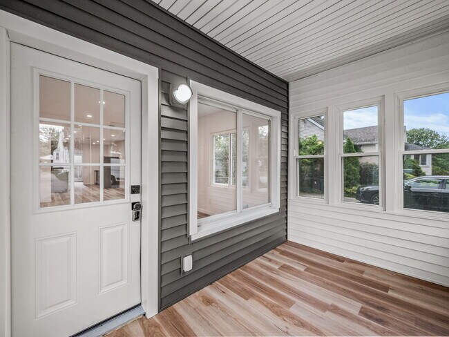 Building Photo - 502 Ardmore Dr