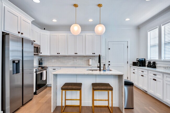 Foto del edificio - 1017 E 14th St