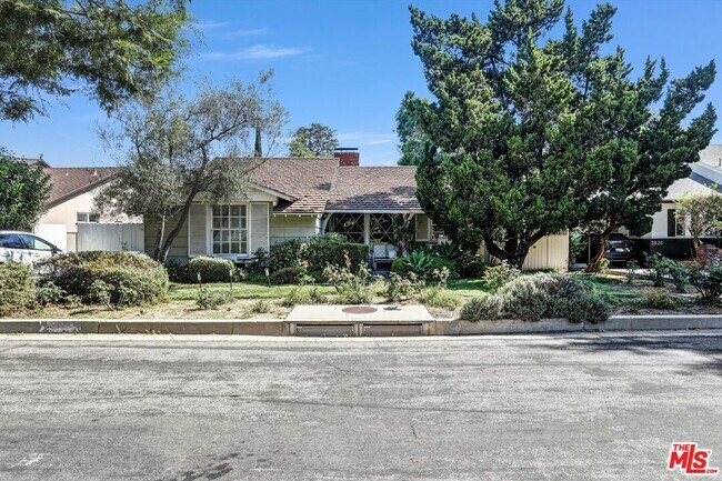 Foto del edificio - 3830 Vineland Ave