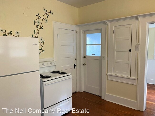 Building Photo - 3 br, 1.5 bath House - 818 Blakeley Avenue