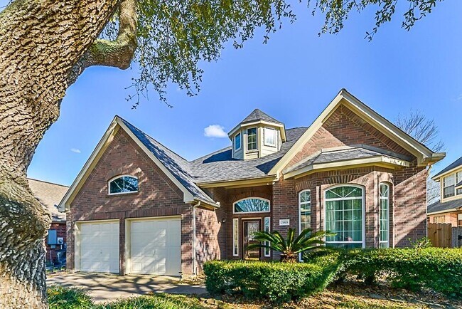Building Photo - 21515 Santa Clara Dr