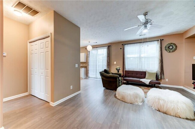 Foto del edificio - 224 Harmony Ct