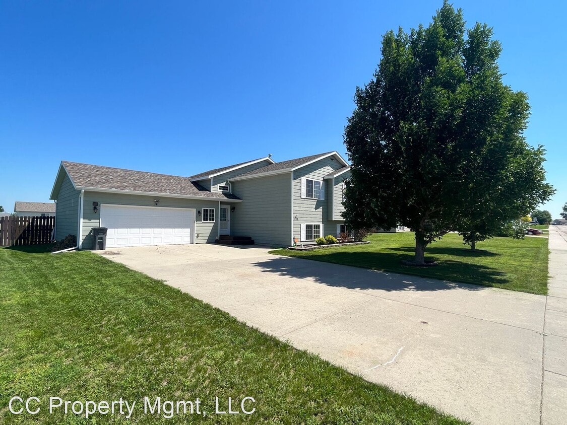 248 Freude Ln, Box Elder, SD 57719 House Rental in Box Elder, SD