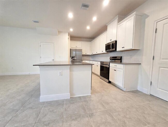 Foto del edificio - 3890 Knotty Pne St
