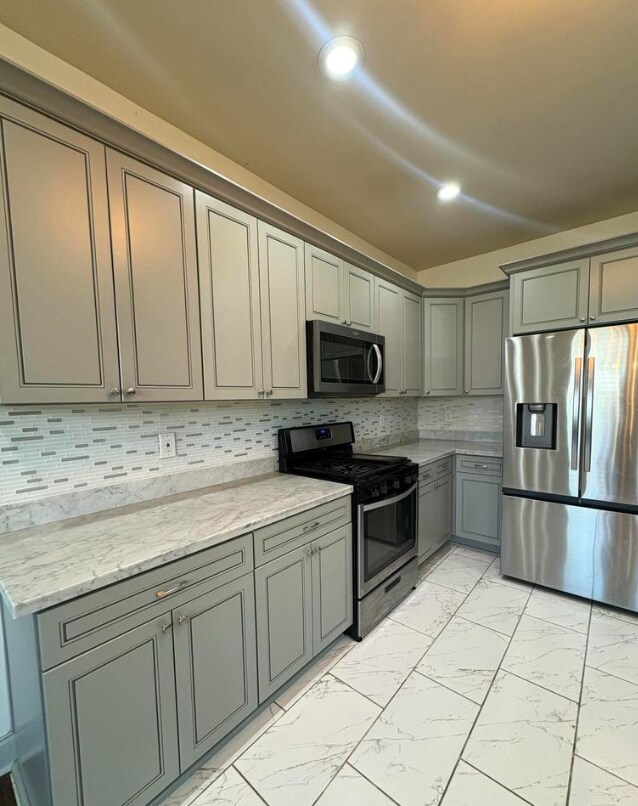 Building Photo - 2808 Seine St