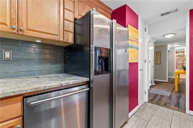Foto del edificio - 130 26th St NW