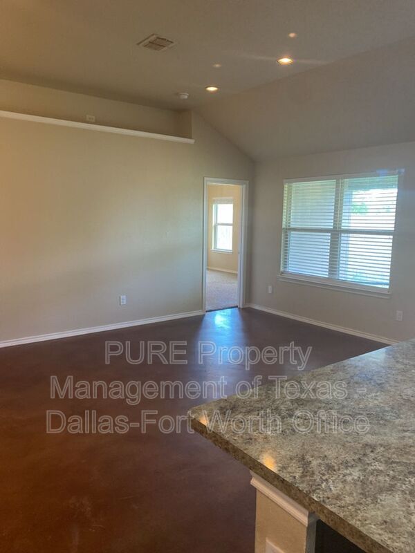 Foto del edificio - 7320 Mistletoe Trail