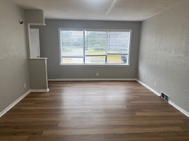 Foto del edificio - 4-Bedroom Home in Warr Acres