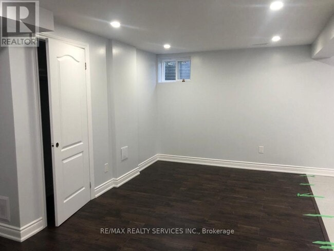 Building Photo - 117 Brentwood Dr