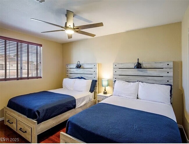 Foto del edificio - 7469 Thornsby Ct