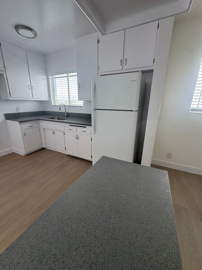 Photo - 11816 Chandler Blvd Apartment