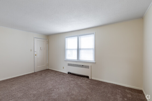 2BR, 1BA - Main St - Living Room - Brookside Commons