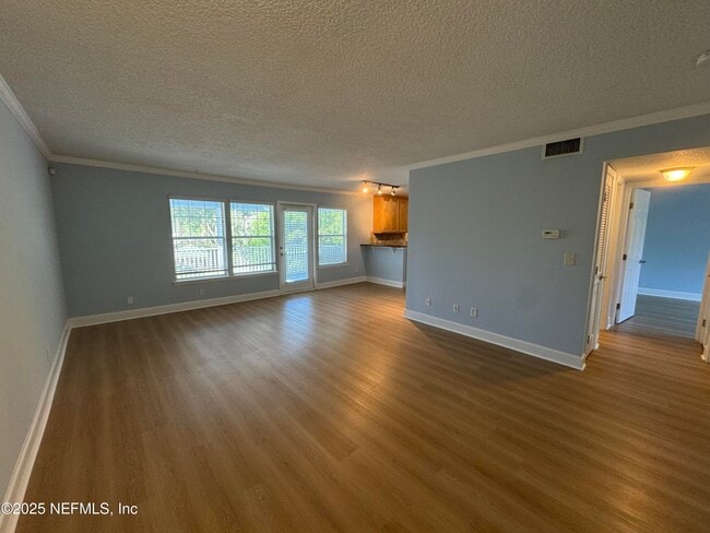Foto del edificio - 3434 Blanding Blvd