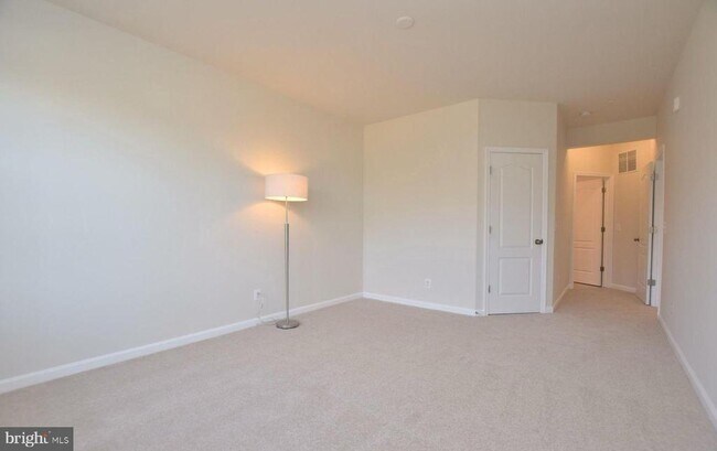 Building Photo - 42287 San Juan Terrace