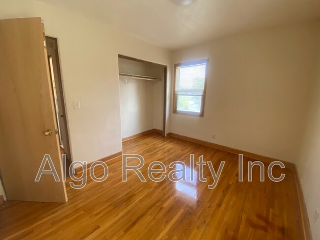 Foto del edificio - 2419 Plymouth Ave N