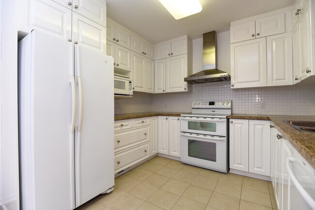 Photo du bâtiment - 3 story townhouse