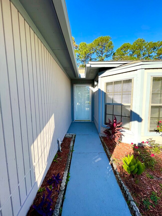 2262 Ironstone Dr W, Jacksonville, FL 32246 Townhome Rentals in