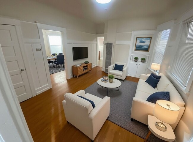 Photo - 809-811 26th St Apartment