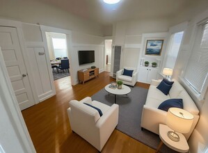 Building Photo - 809-811 26th St