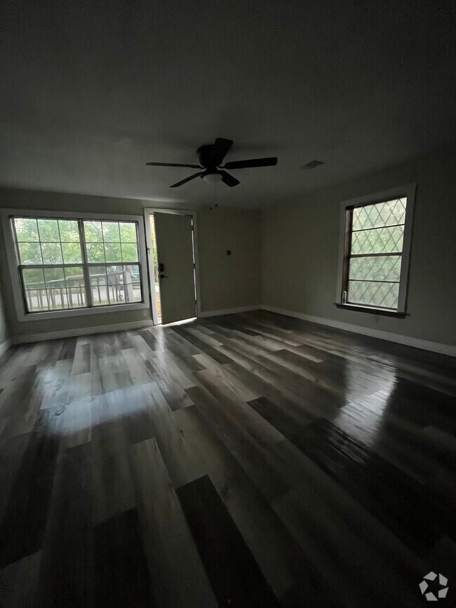 Trinity Gardens Apartments for Rent with a Yard Houston, TX 1