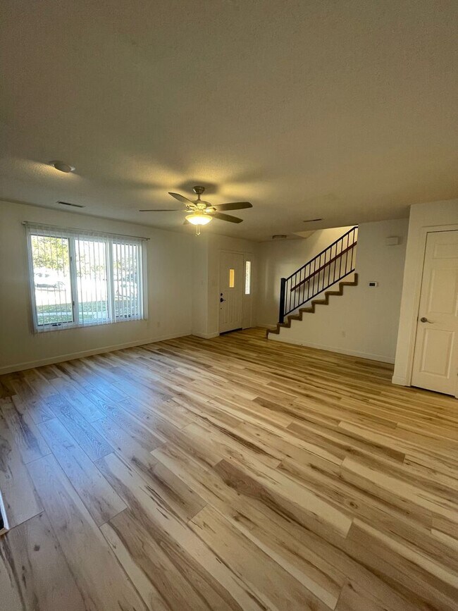Building Photo - 104 Green Meadows Dr.