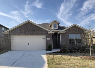 Building Photo - 2129 Silsbee Ct
