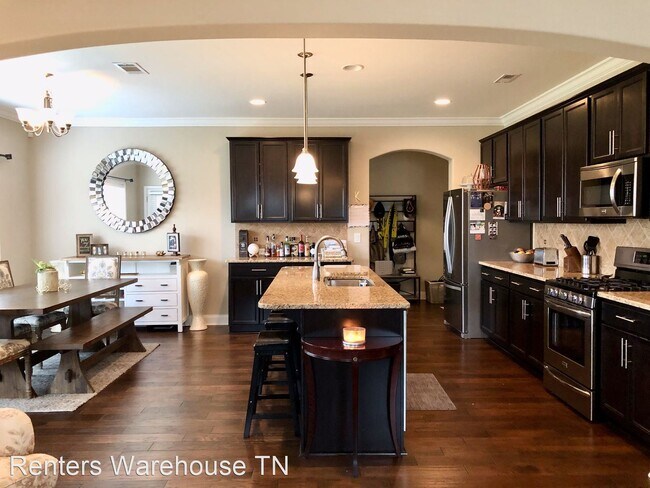 Building Photo - 4 br, 3.5 bath House - 5001 Laughing Brook...