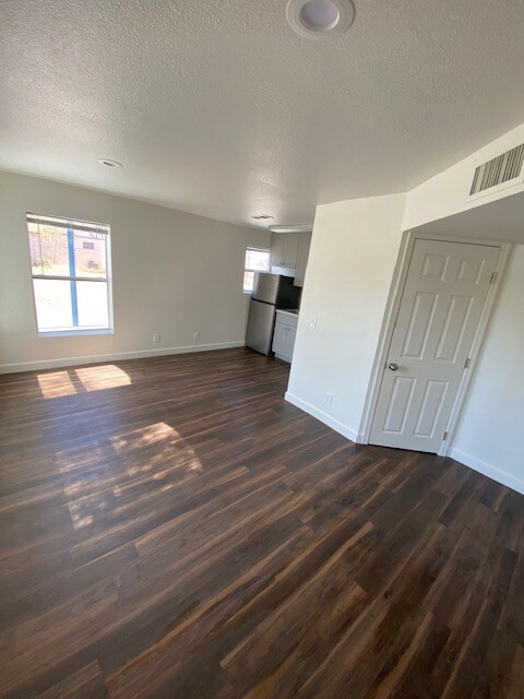 317 N 17th Dr