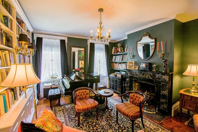 Interior Photo - 52 S 6th St