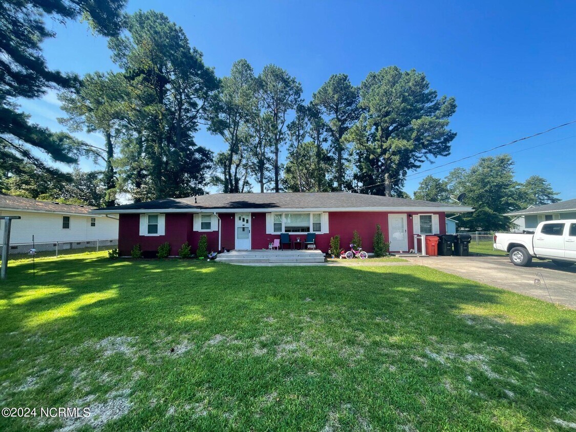 106 Farm Dr, Elizabeth City, NC 27909 Townhome Rentals in Elizabeth