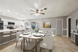 Building Photo - 16811 Forthloch Ct