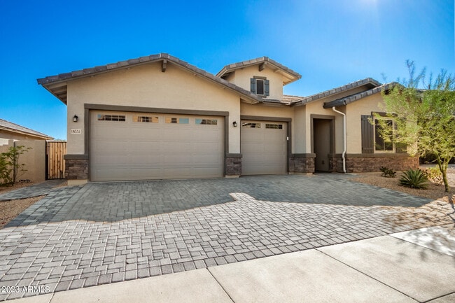 Building Photo - 18335 W Summer Haven Dr